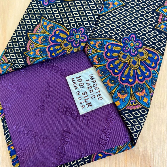 Vintage Liberty of London Silk Necktie - Picture 4 of 5